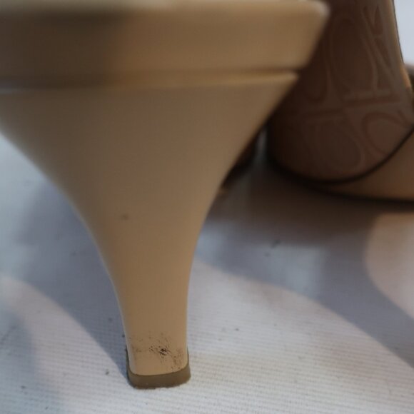 Authentic Salvatore Ferragamo Nude Gancini Embossed Slingback Heels Pumps 8 - Picture 7 of 12